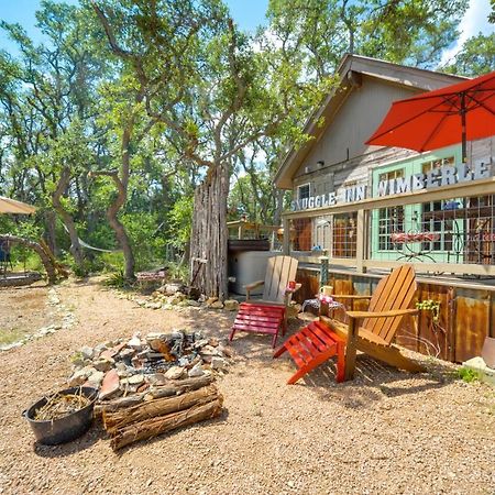 Snuggle Inn Wimberley Cabin With Fire Pit And Deck Dış mekan fotoğraf