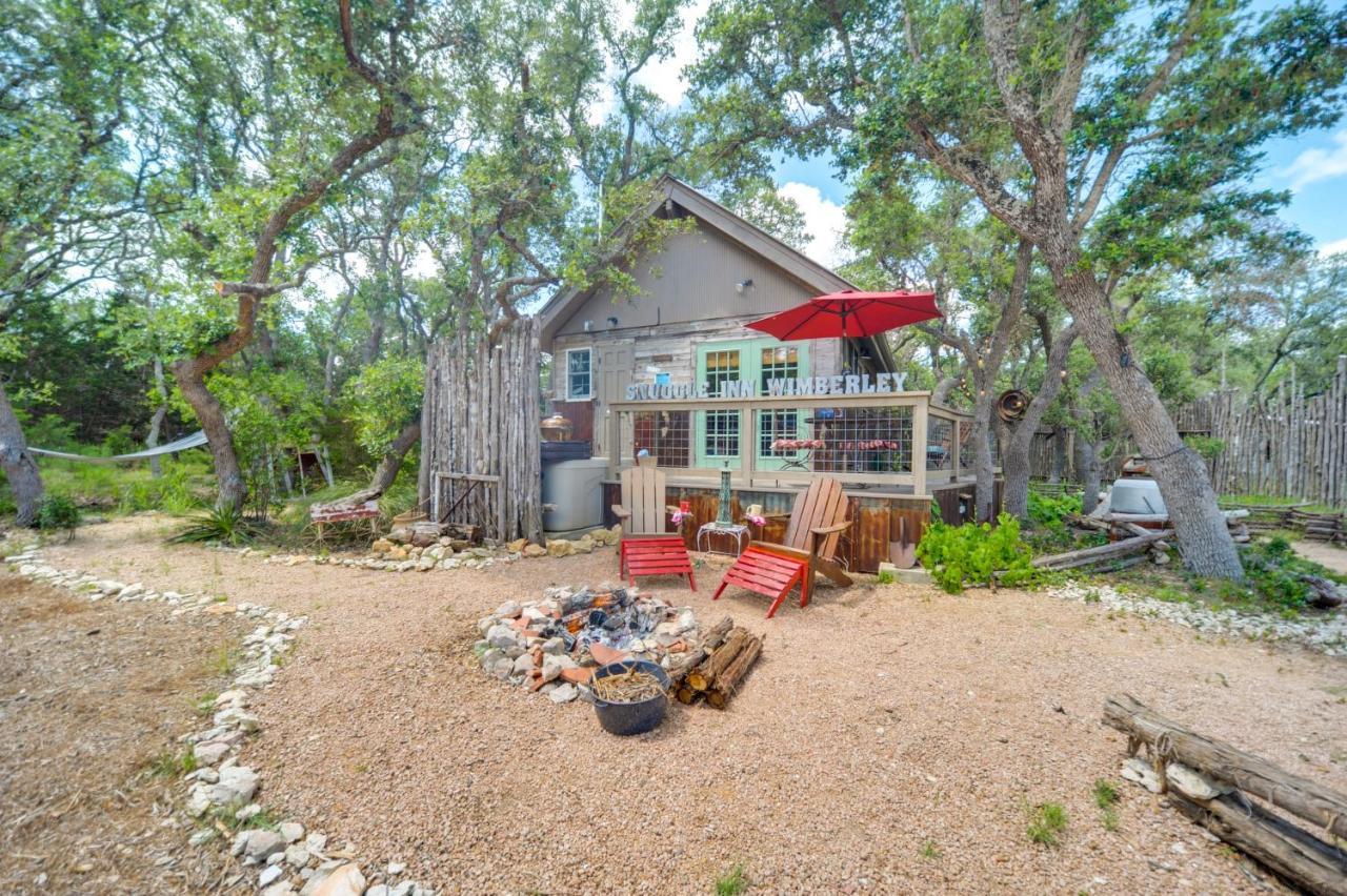 Snuggle Inn Wimberley Cabin With Fire Pit And Deck Dış mekan fotoğraf