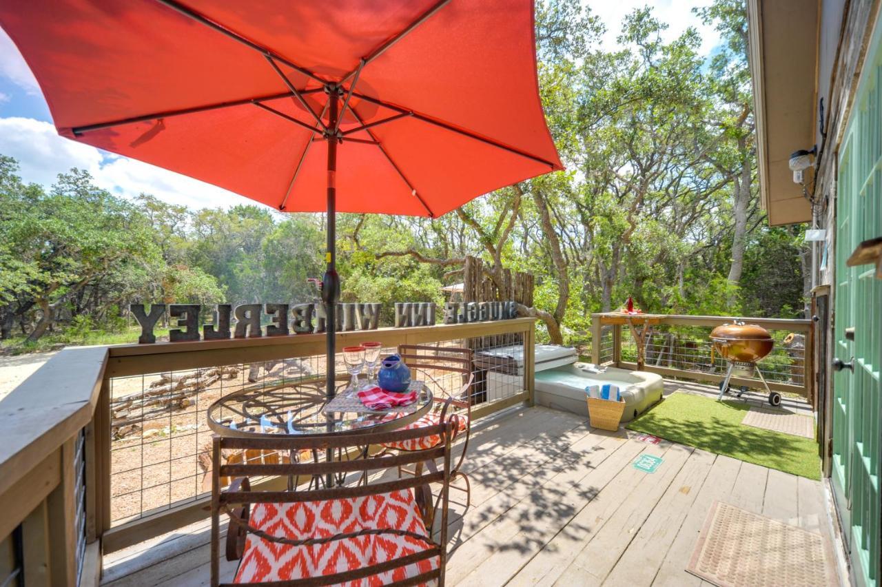 Snuggle Inn Wimberley Cabin With Fire Pit And Deck Dış mekan fotoğraf