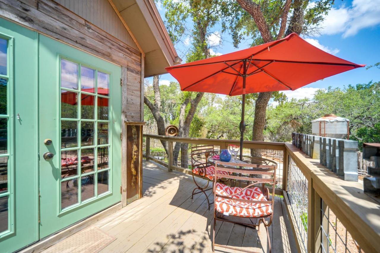 Snuggle Inn Wimberley Cabin With Fire Pit And Deck Dış mekan fotoğraf