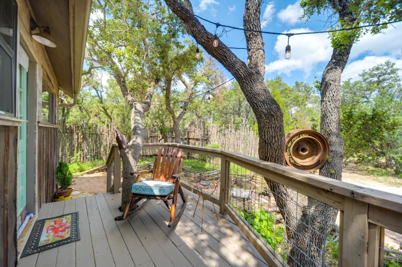 Snuggle Inn Wimberley Cabin With Fire Pit And Deck Dış mekan fotoğraf