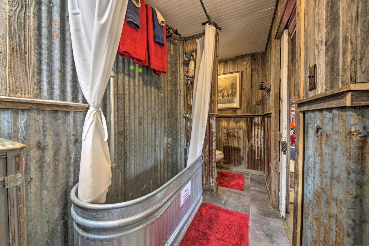 Snuggle Inn Wimberley Cabin With Fire Pit And Deck Dış mekan fotoğraf